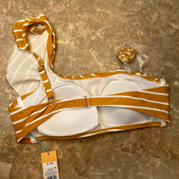 ‼️FLASH SALE Women’s ruffle oneshoulder bikini top, yellow|white stripes. XL,NWT - Picture 7 of 9